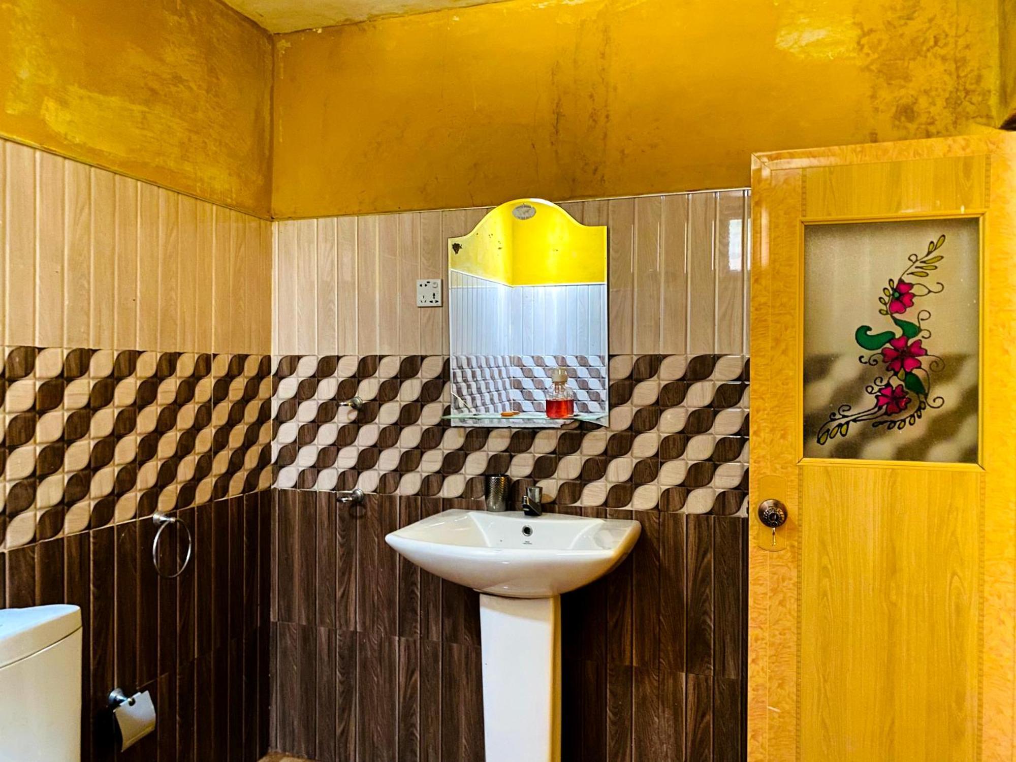 Omi Relax Inn Ella Luaran gambar